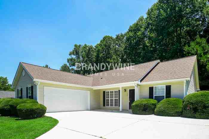 152 Ridgecrest Dr - Photo 2 of 20