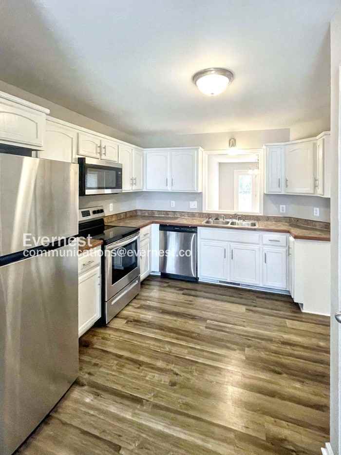 3740 N Jot Dr - Photo 3 of 27