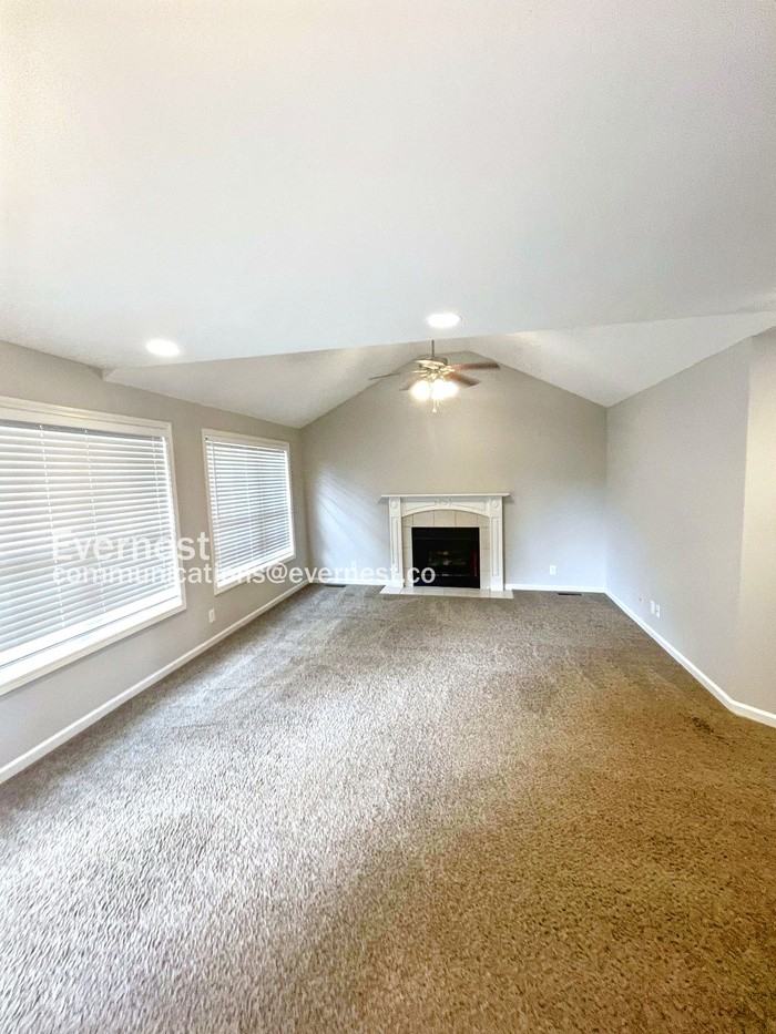 3740 N Jot Dr - Photo 7 of 27