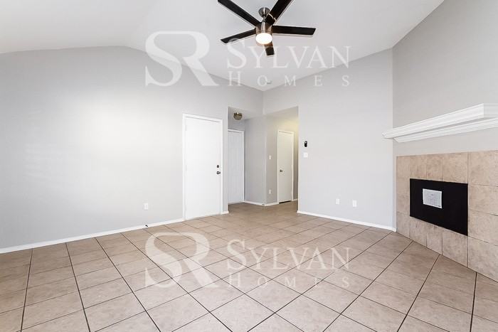 1215 S Oak Cliff Blvd - Photo 4 of 15