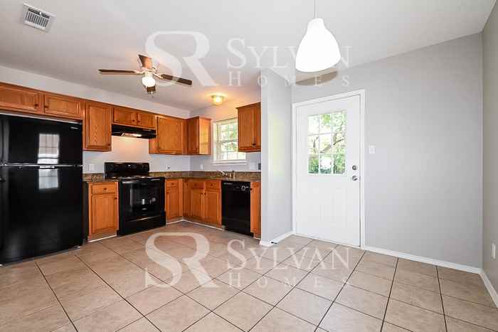 1215 S Oak Cliff Blvd - Photo 5 of 15