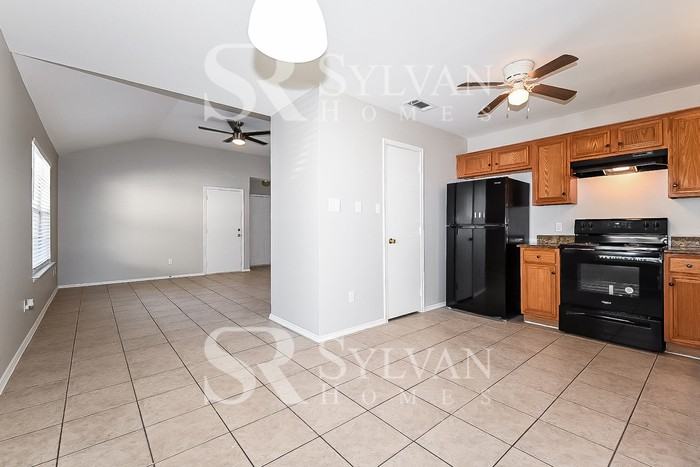 1215 S Oak Cliff Blvd - Photo 6 of 15