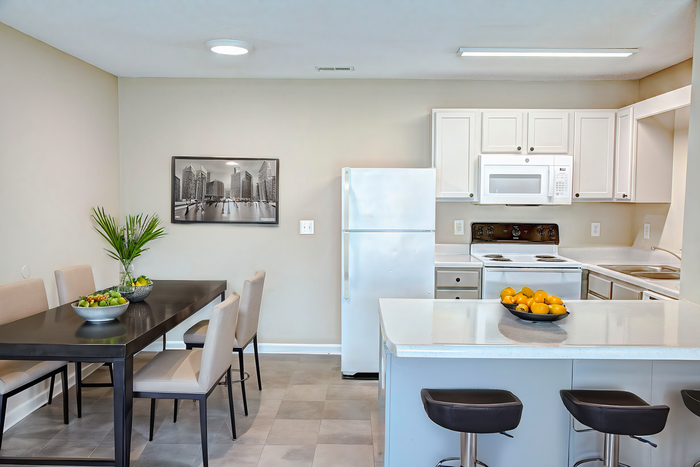 3675 Claypond Rd #E - Photo 4 of 40