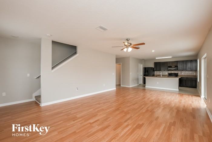 36146 Carriage Pine Court - Photo 3 of 15