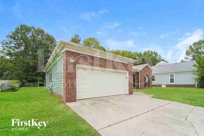 5206 Cressingham Ct - Photo 3 of 15