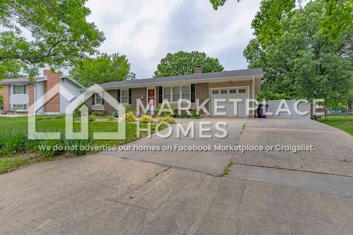 3145 Ella Ln - Photo 3 of 38