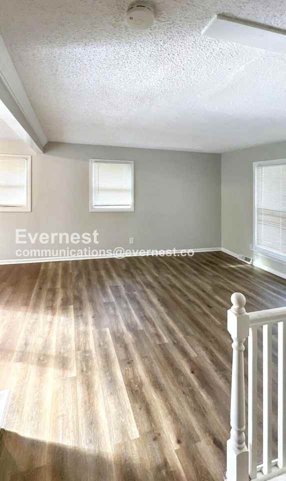 1303 Michele Drive - Photo 3 of 17