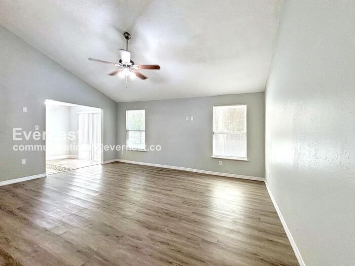 4808 Eden View Ct - Photo 3 of 30