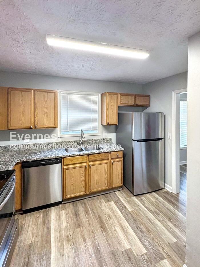 1005 South Madison Avenue - Photo 3 of 28