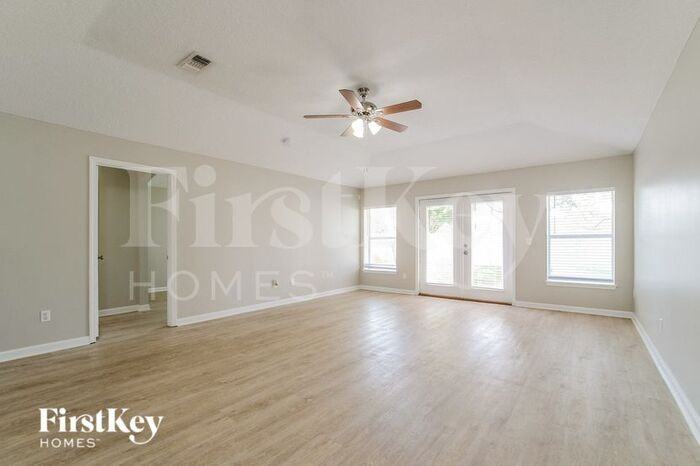 833 Oak Arbor Circle - Photo 3 of 15