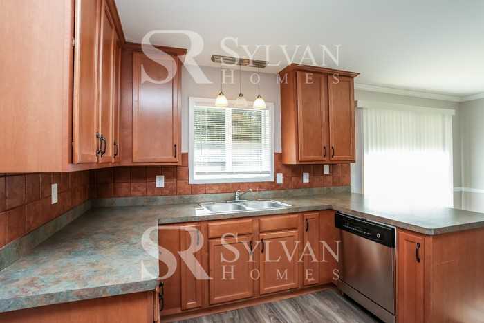 3620 Pennington Dr Se - Photo 7 of 16