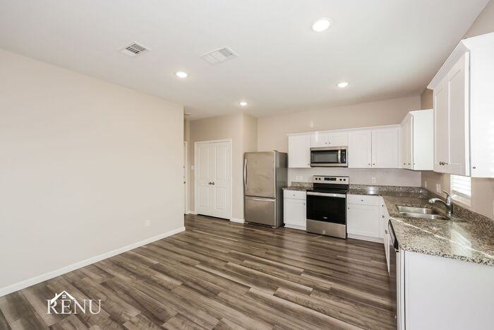 6618 Charleston Dr - Photo 3 of 18