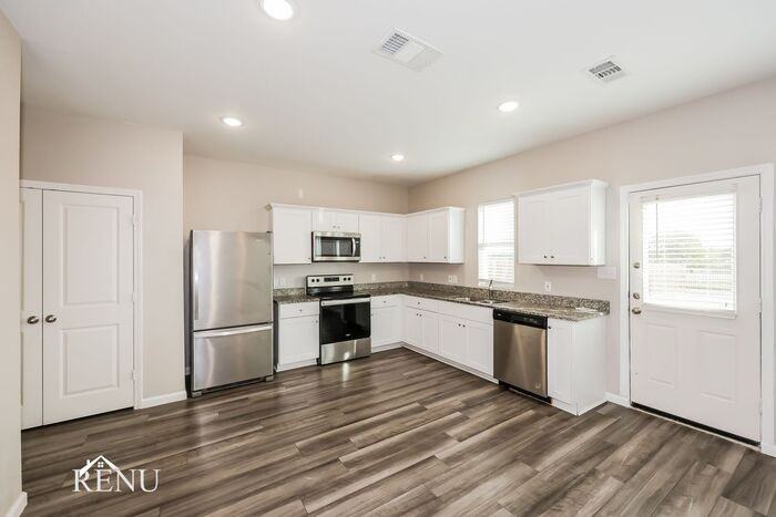 6618 Charleston Dr - Photo 4 of 18