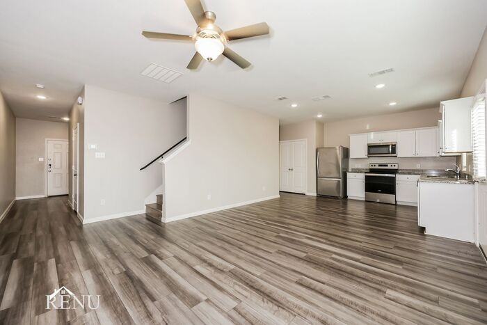 6618 Charleston Dr - Photo 5 of 18