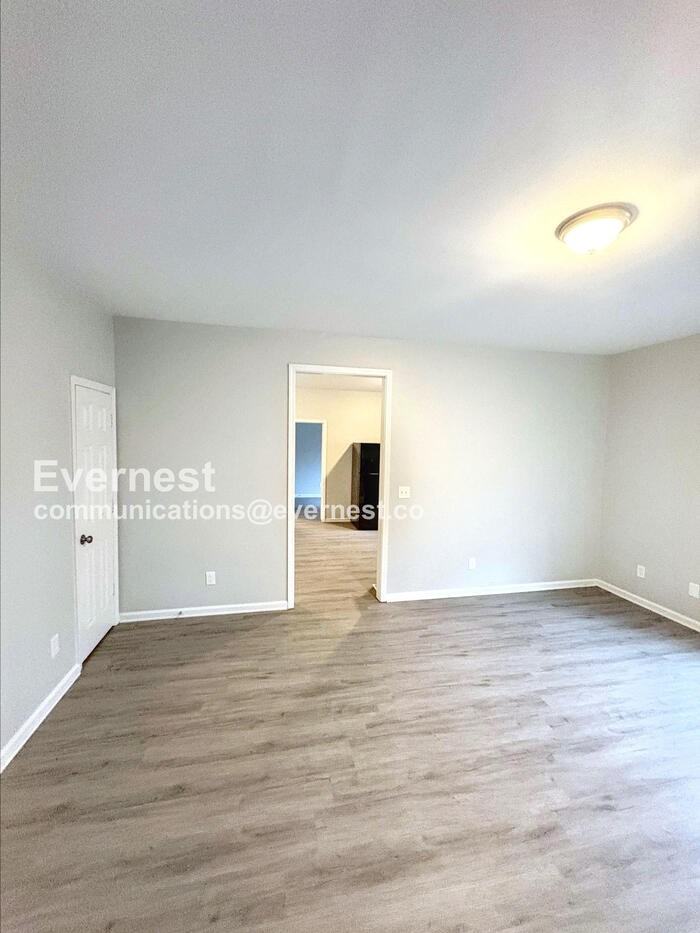 581 Cedar Avenue Northwest - Photo 3 of 28