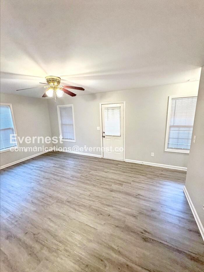 581 Cedar Avenue Northwest - Photo 5 of 28