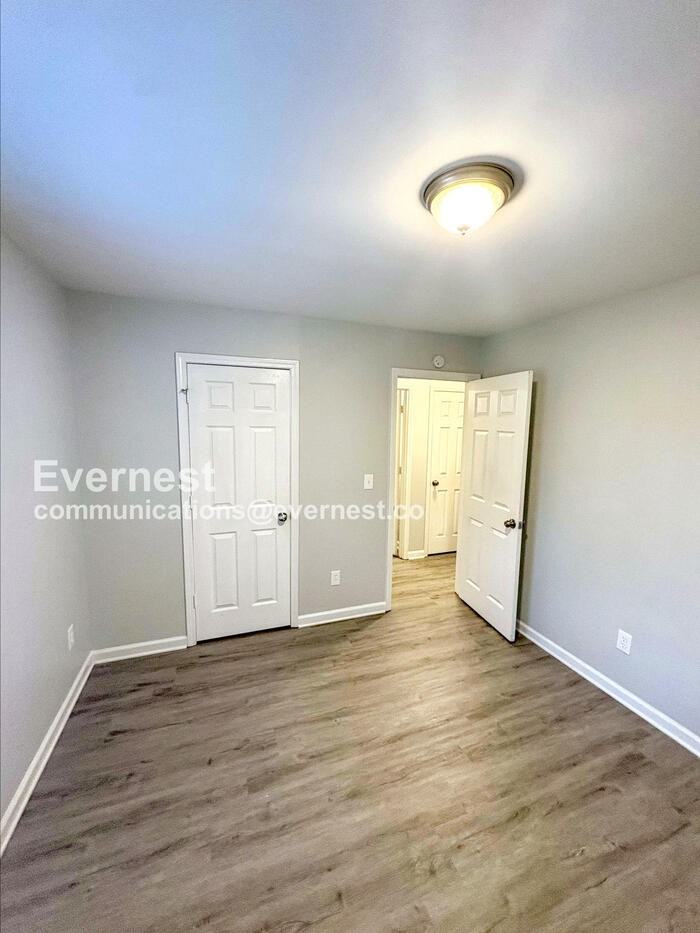 581 Cedar Avenue Northwest - Photo 6 of 28