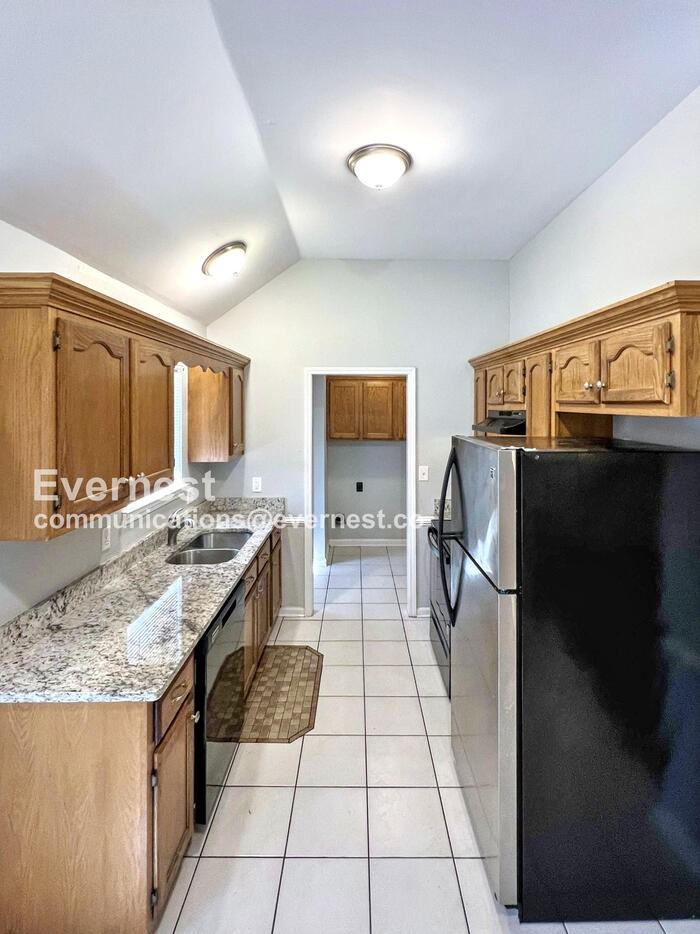 7689 Ragland Place - Photo 3 of 32