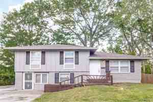 featured image of 13624 Spring St