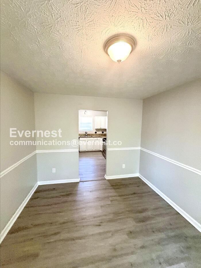 201 Coldsprings Court - Photo 7 of 23