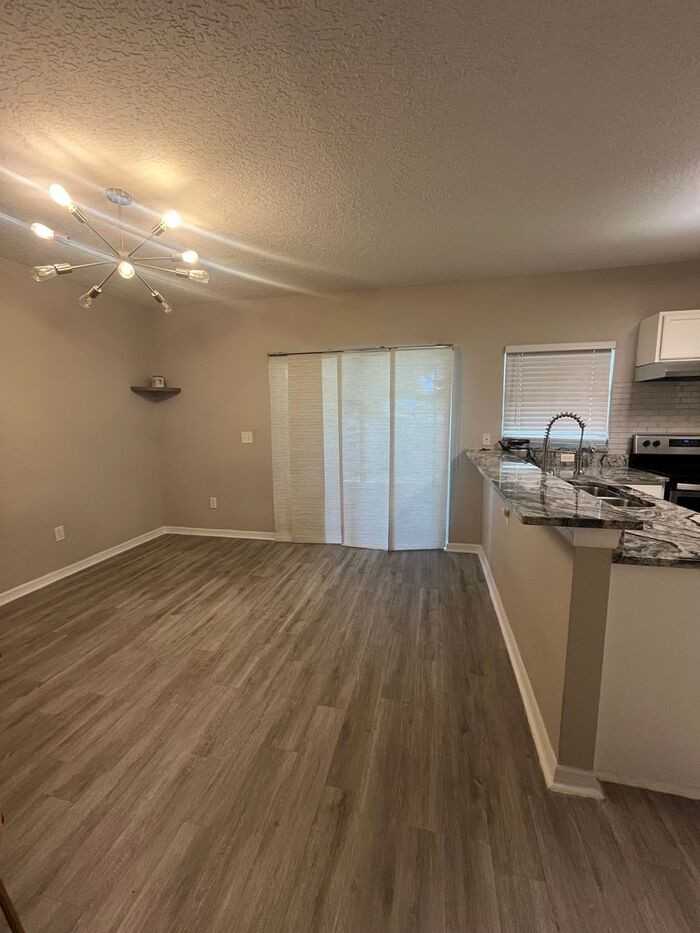 1323 Lyonshire Dr - Photo 2 of 19