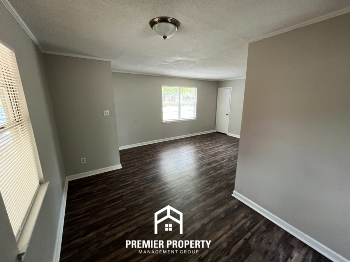 5580 Lochinvar Road - Photo 4 of 17