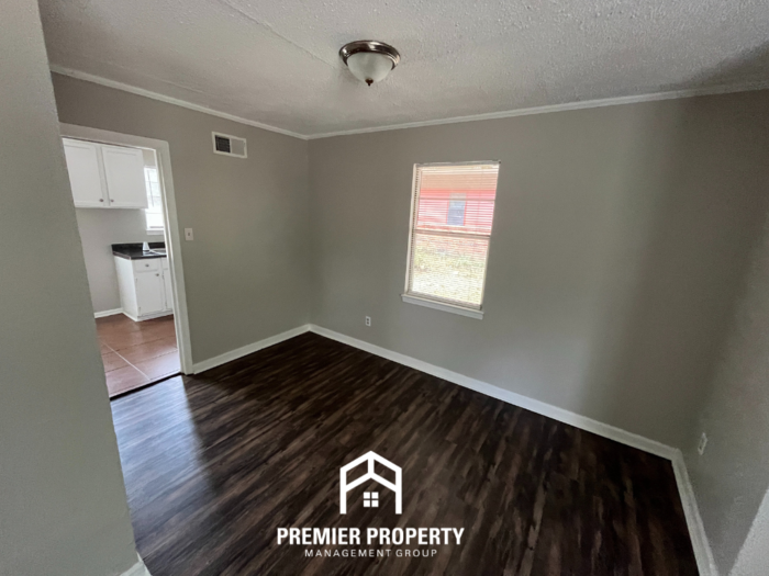 5580 Lochinvar Road - Photo 5 of 17