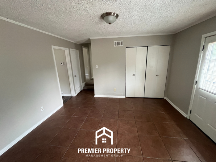 5580 Lochinvar Road - Photo 7 of 17