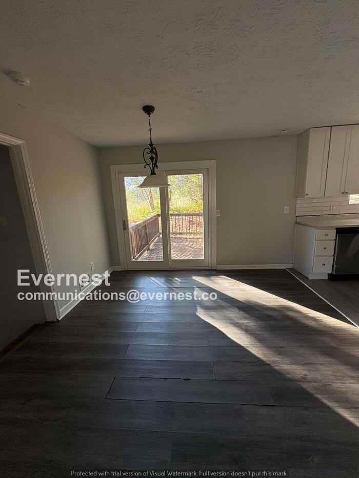 193 West Canterbury Drive - Photo 2 of 32