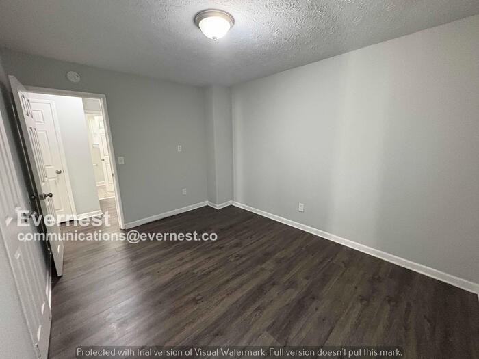 193 West Canterbury Drive - Photo 6 of 32