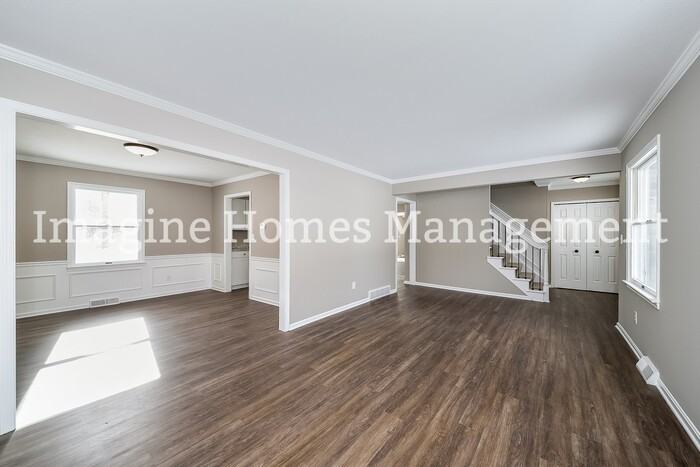 1598 Winslow Drive - Photo 5 of 19