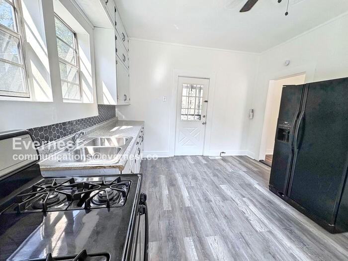 417 62nd St - Photo 3 of 21