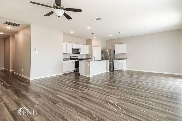 6610 Charleston Dr - Photo 4 of 17