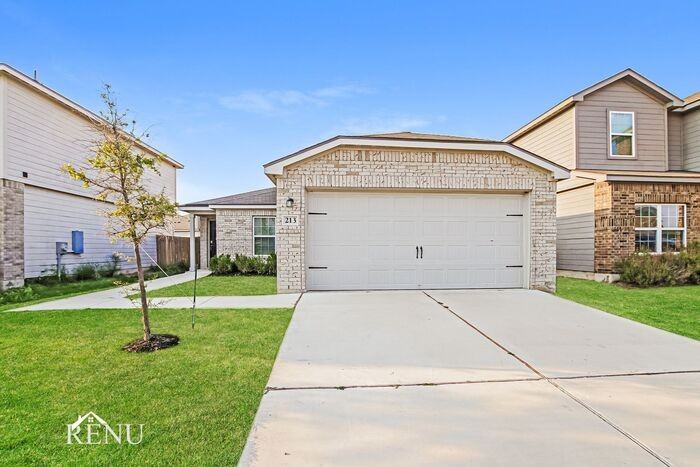 213 Wincanton Ln