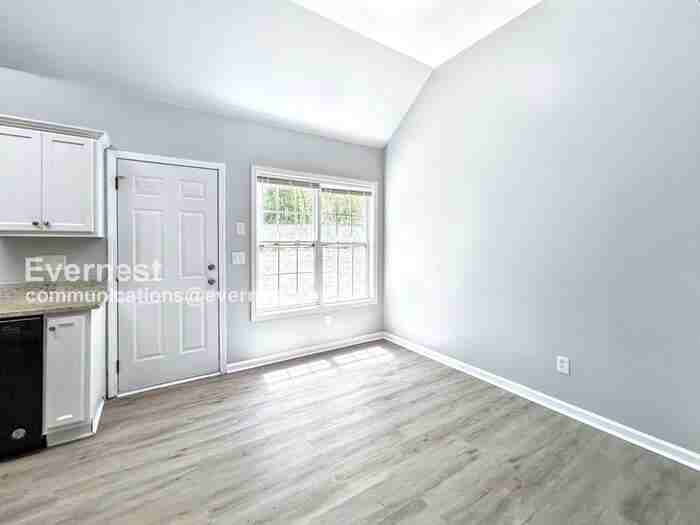 1827 Belcher Pl - Photo 2 of 23