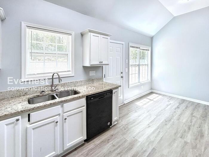 1827 Belcher Pl - Photo 7 of 23