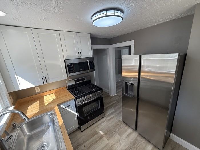 1181 Pondview Ave - Photo 6 of 18