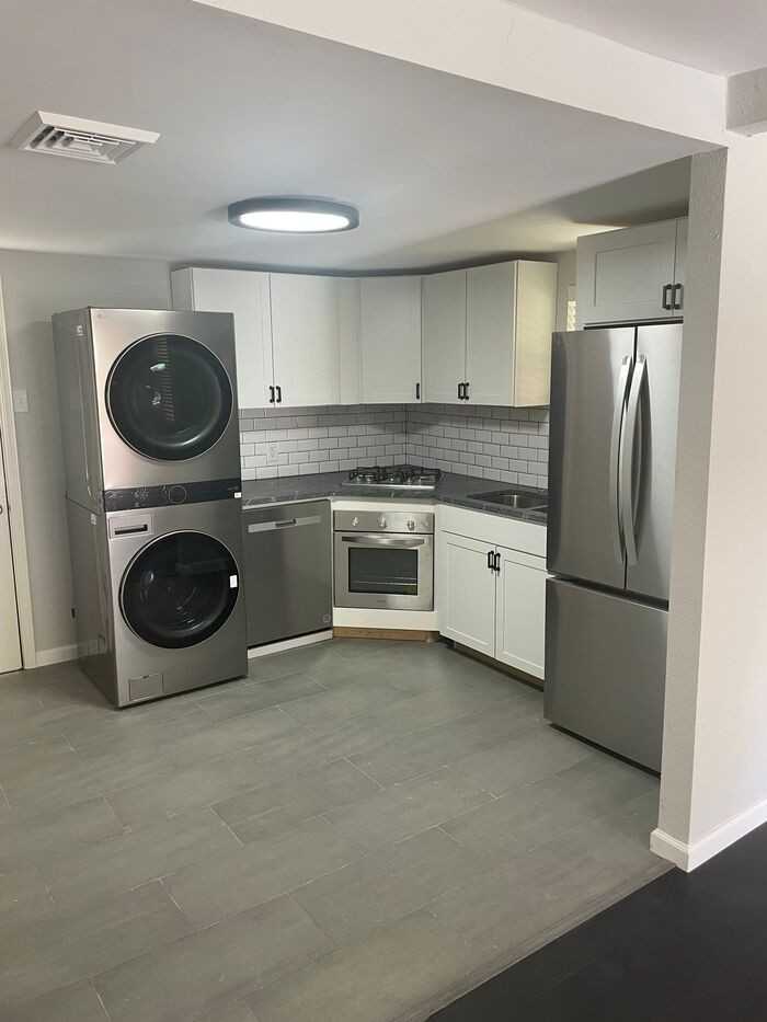 1117 Murphy Avenue - Photo 6 of 21