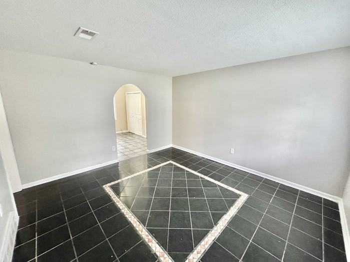 3353 Elk Point Dr - Photo 4 of 19