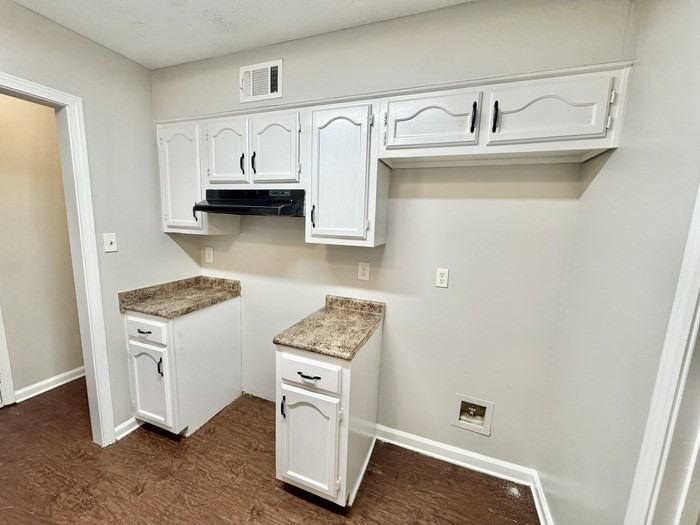 5825 Plum Valley Drive - Photo 7 of 24