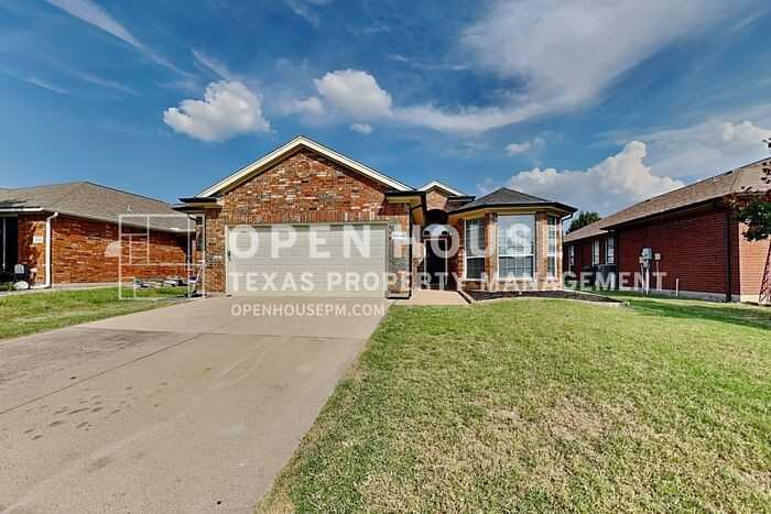 10644 Fossil Hill Dr - Photo 2 of 21