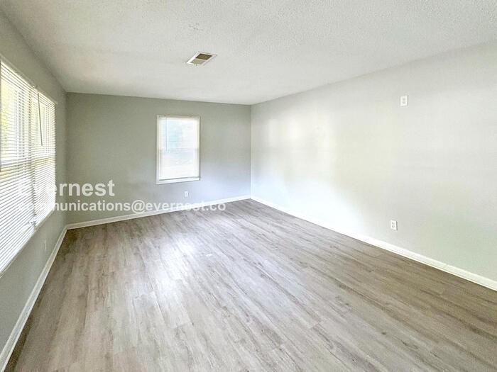 5404 Bryant Blvd - Photo 4 of 20