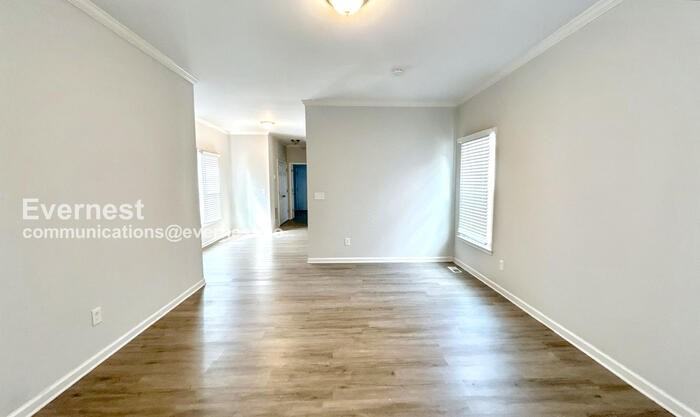 679 Smith St Sw - Photo 3 of 21