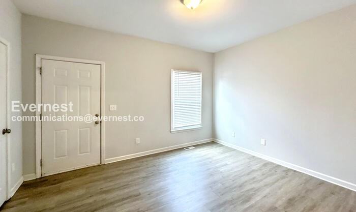 679 Smith St Sw - Photo 6 of 21