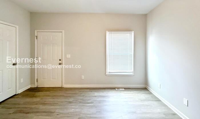 679 Smith St Sw - Photo 7 of 21