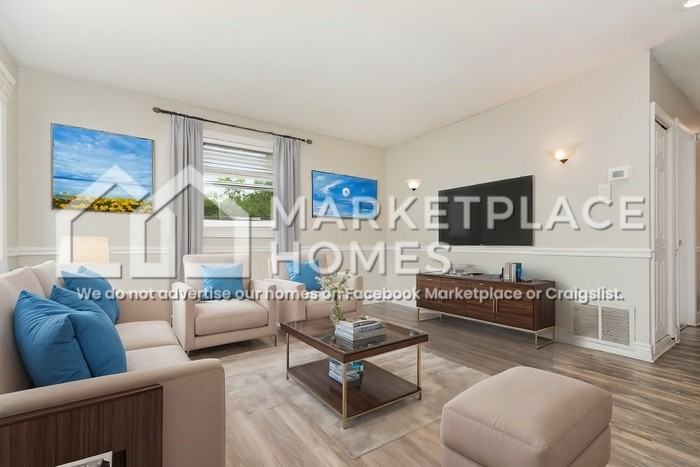 4438 Melvin Cir W - Photo 3 of 19