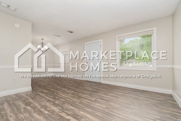 4438 Melvin Cir W - Photo 5 of 19