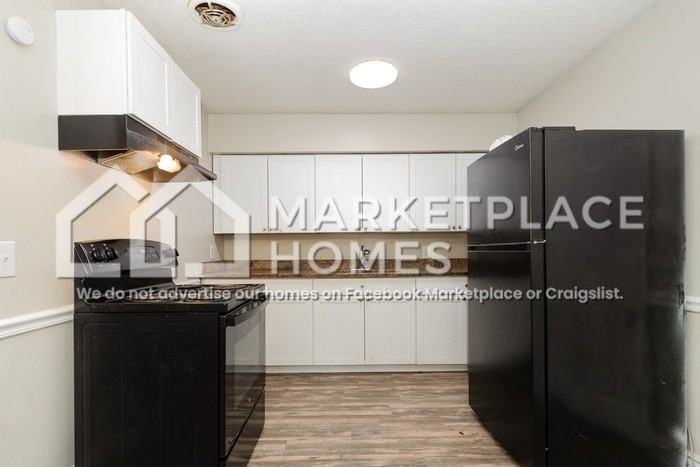 4438 Melvin Cir W - Photo 7 of 19