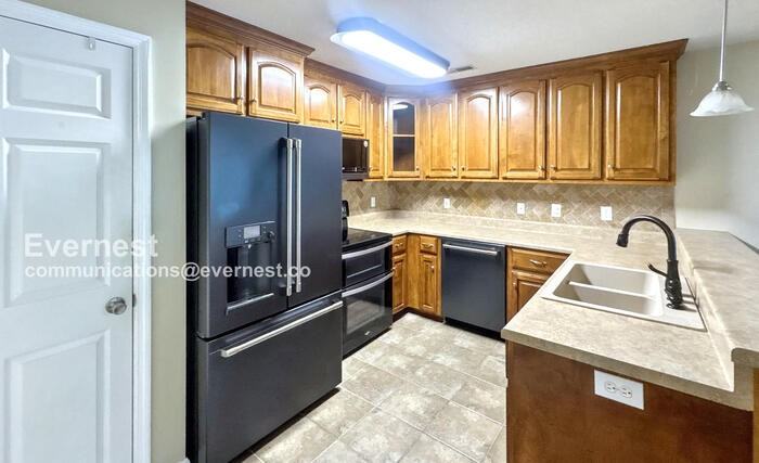 102 Burwell Spring Ln - Photo 2 of 24