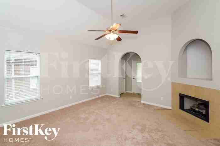 6448 Southern Trace Dr - Photo 2 of 15